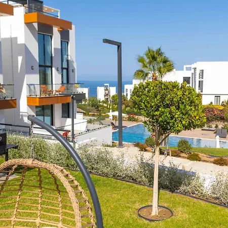 Modern Seaside With Walking Distance To The Kalogrea