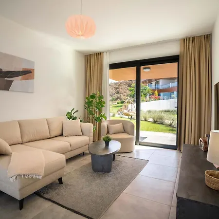 Modern Seaside With Walking Distance To The Διαμέρισμα