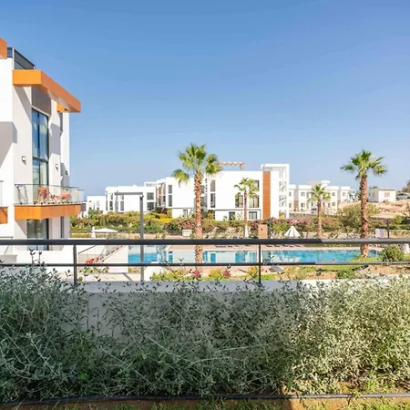 Modern Seaside With Walking Distance To The Διαμέρισμα Kalogrea