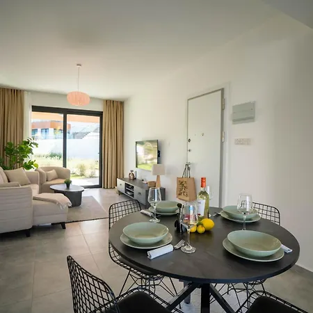 Modern Seaside With Walking Distance To The Appartamento *